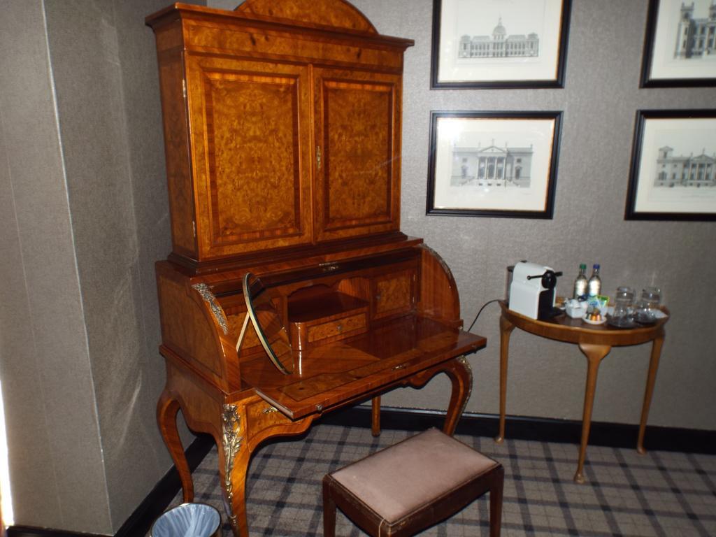 Forrester Park Resort Dunfermline Ruang foto