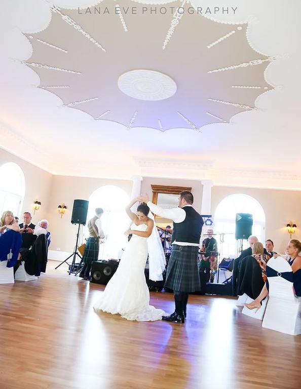 Forrester Park Resort Dunfermline Bagian luar foto